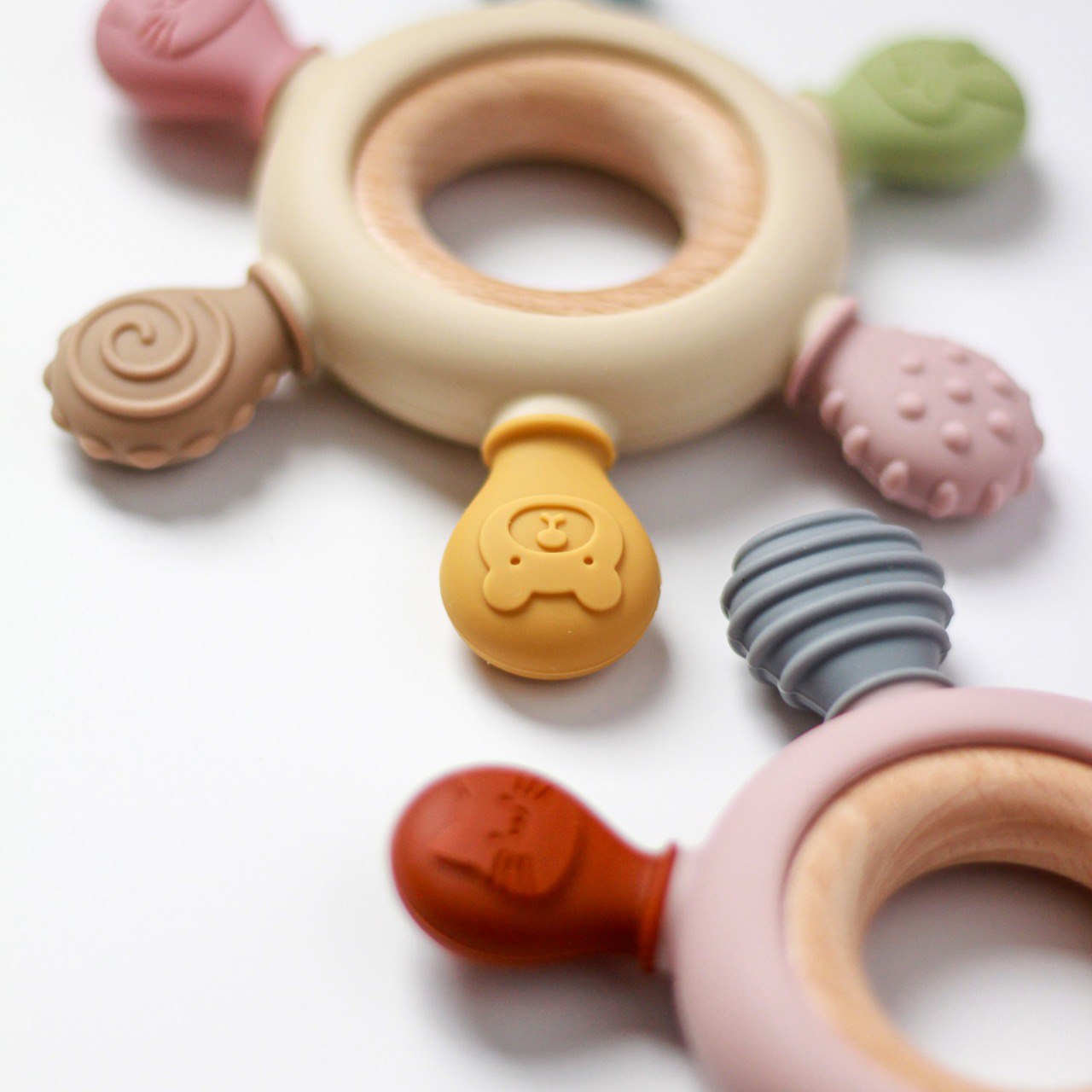 Anneaux de dentition - عضاضة