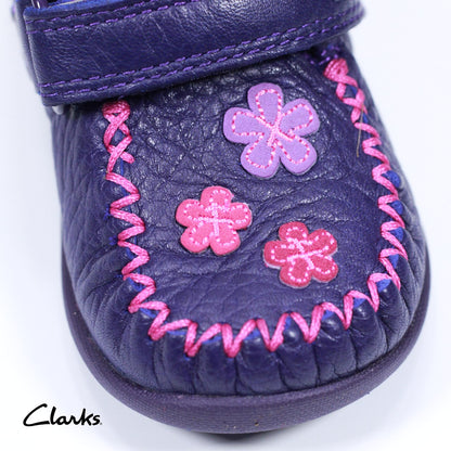Clarks – Chaussures originales bébé fille en cuir – Fermeture scratch