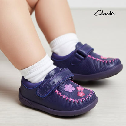 Clarks – Chaussures originales bébé fille en cuir – Fermeture scratch