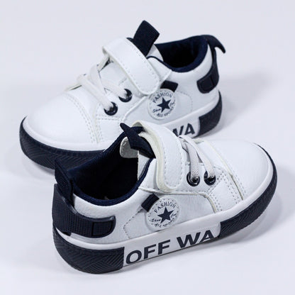 Chaussures bébé en semi-cuir avec fermeture à scratch