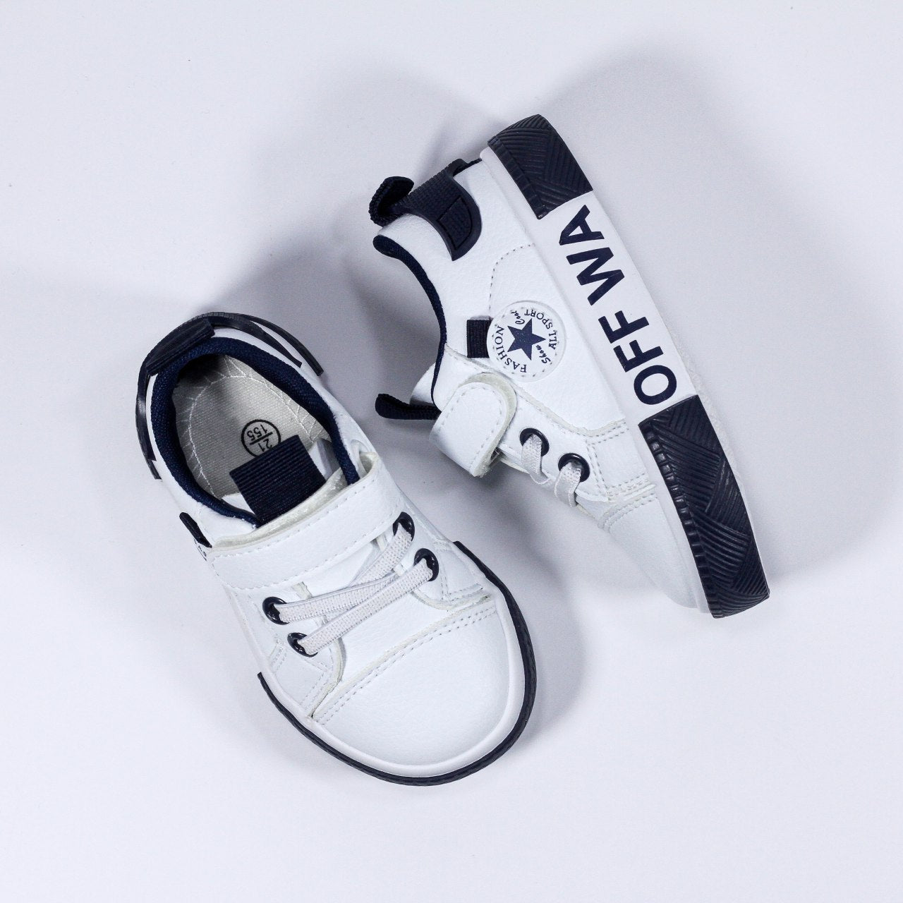 Chaussures bébé en semi-cuir avec fermeture à scratch