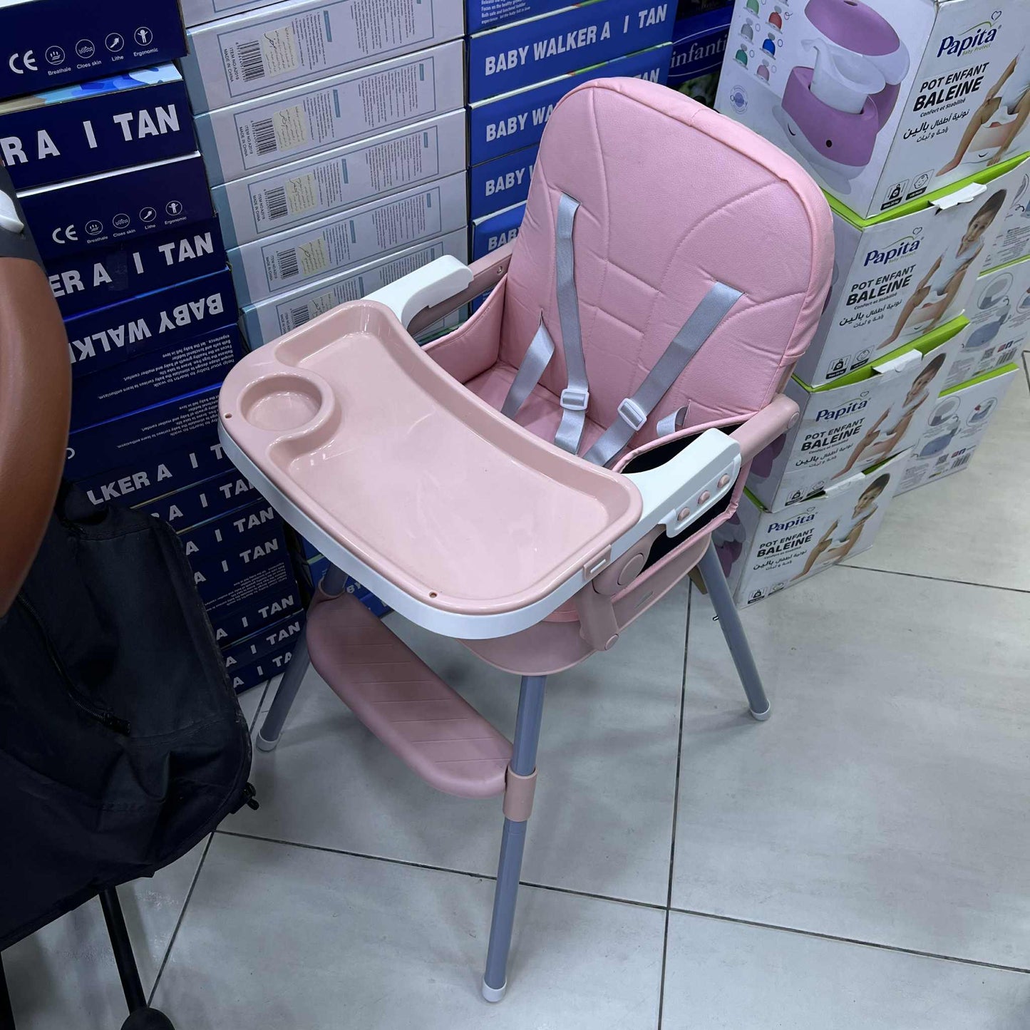 Chaise haute à manger pour bébé