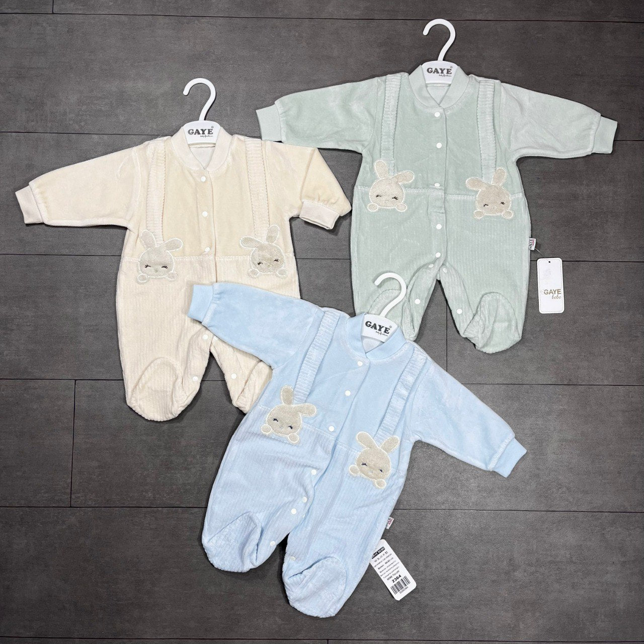 Grenouillère bébé en velours