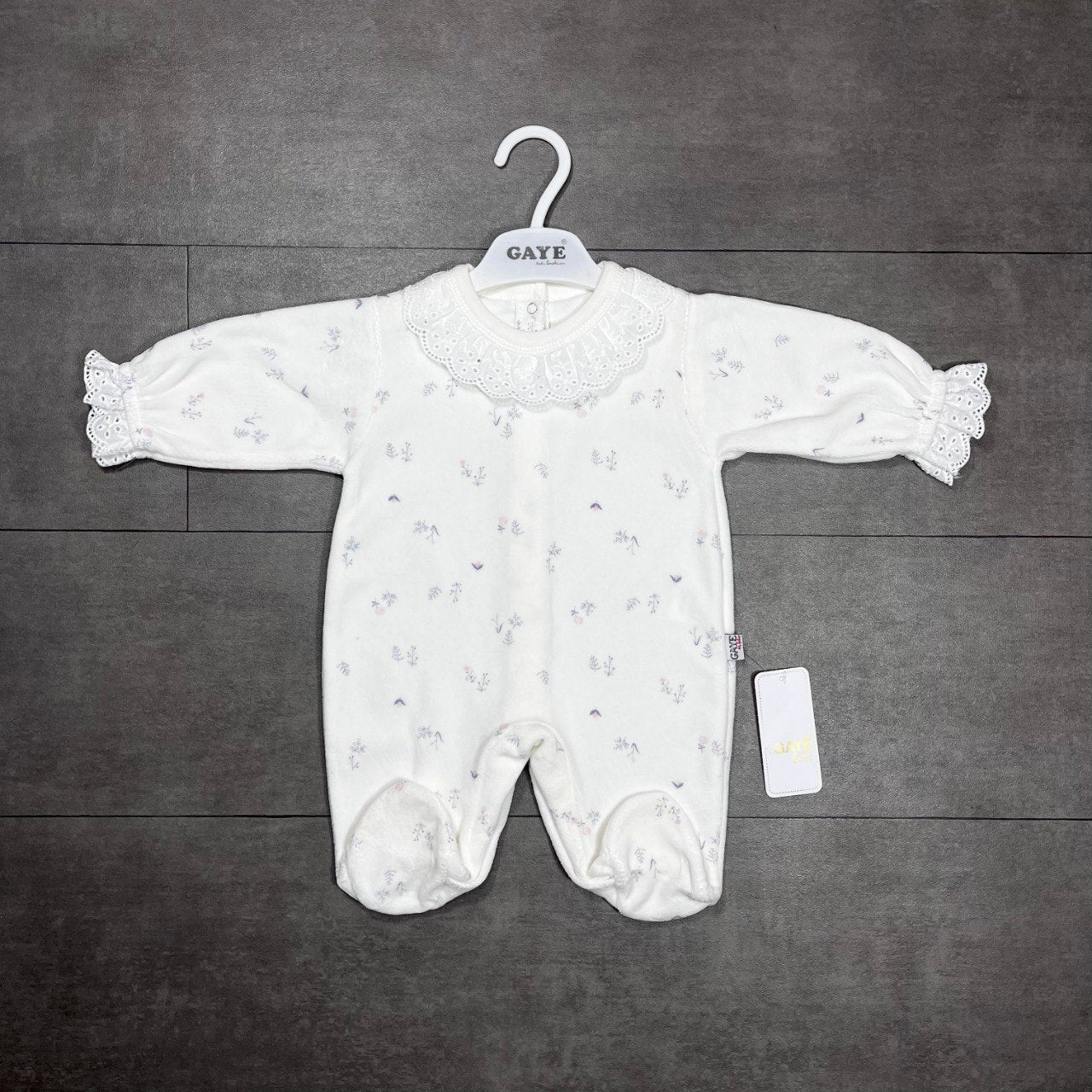 Grenouillère bébé en velours