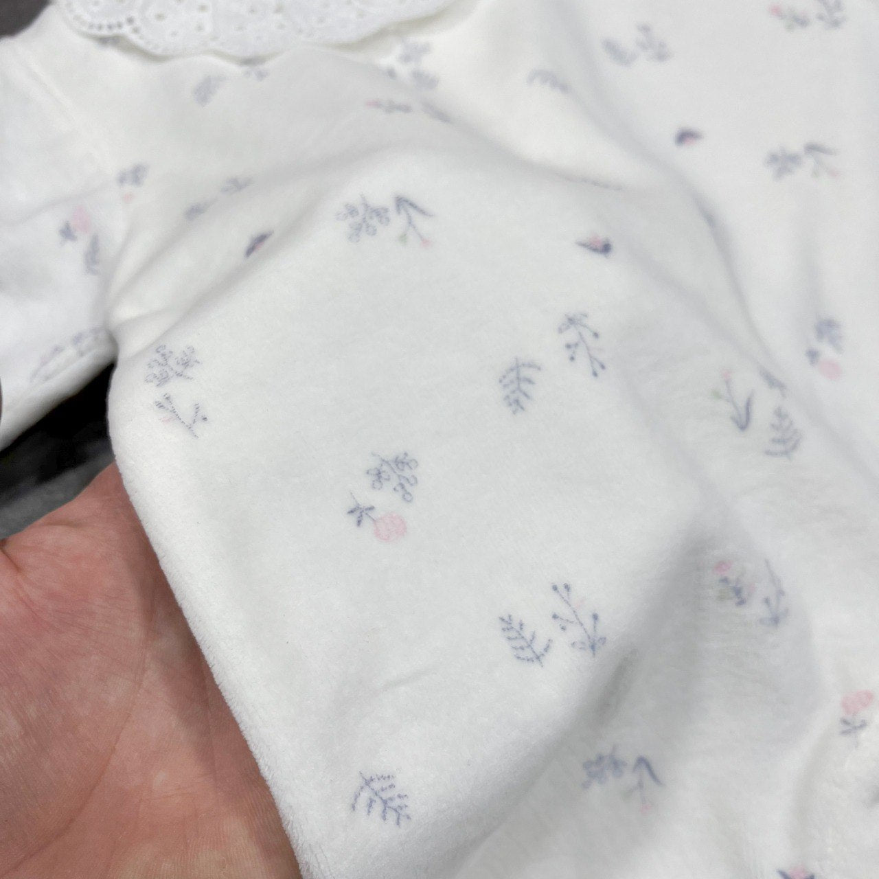 Grenouillère bébé en velours