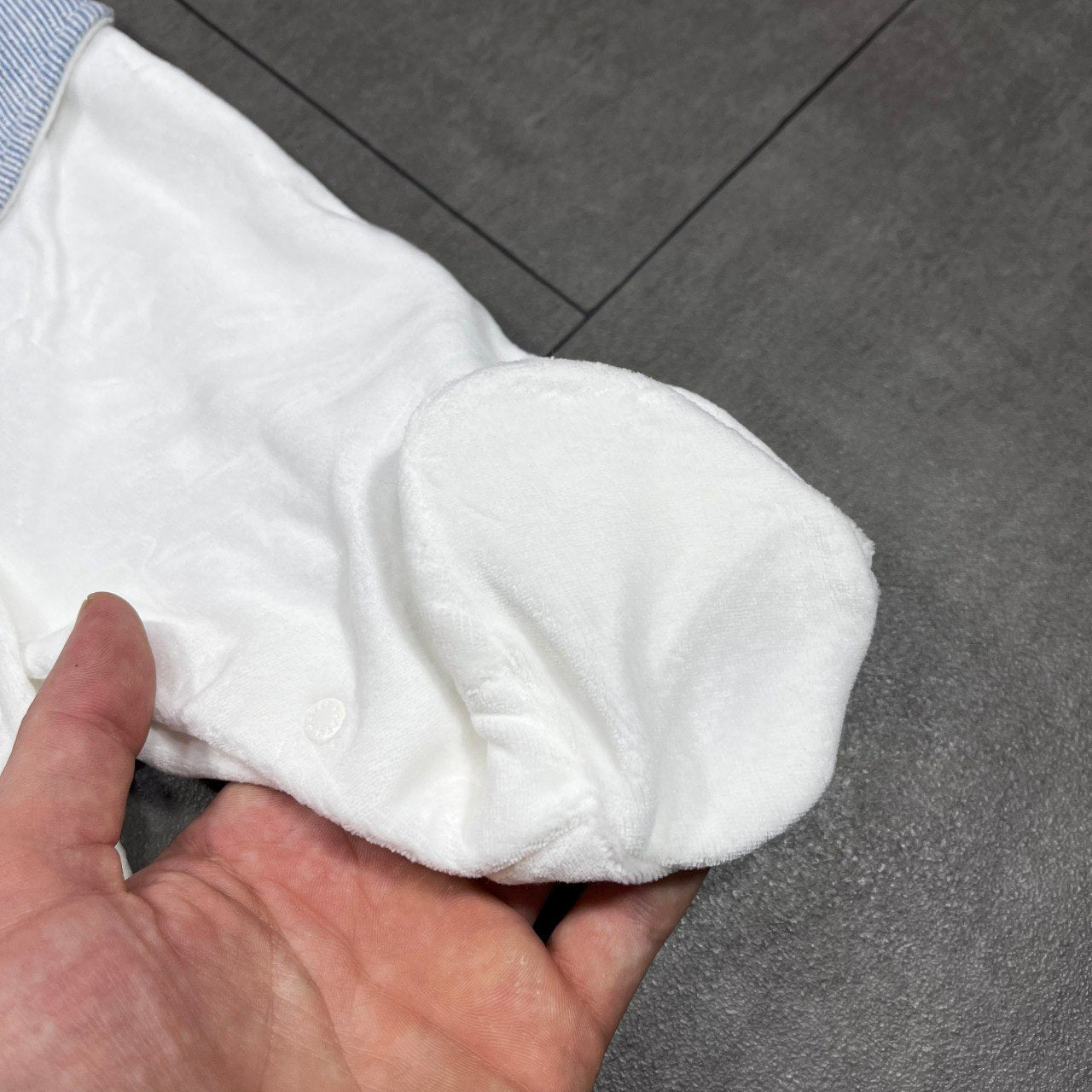 Grenouillère bébé en velours