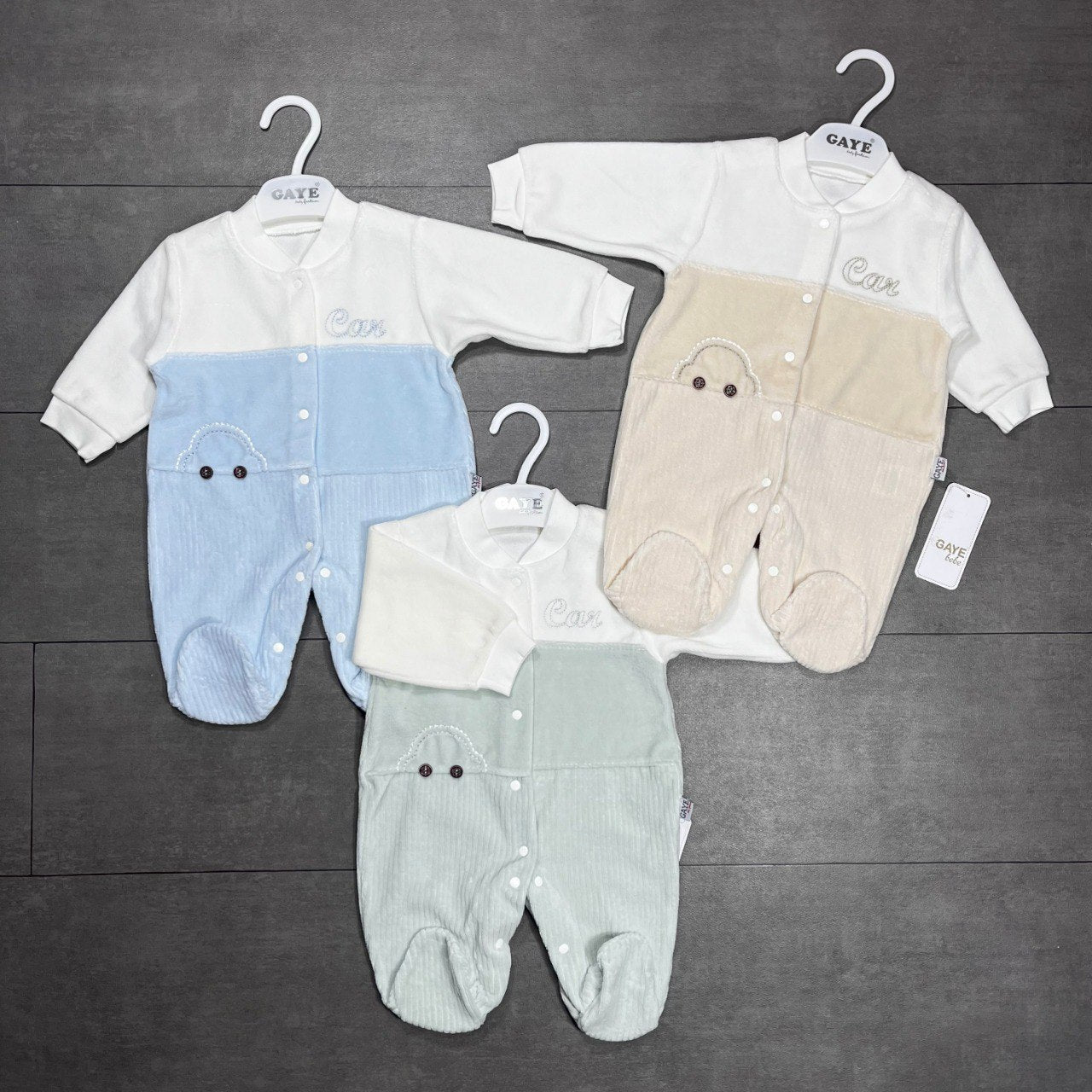 Grenouillère bébé en velours